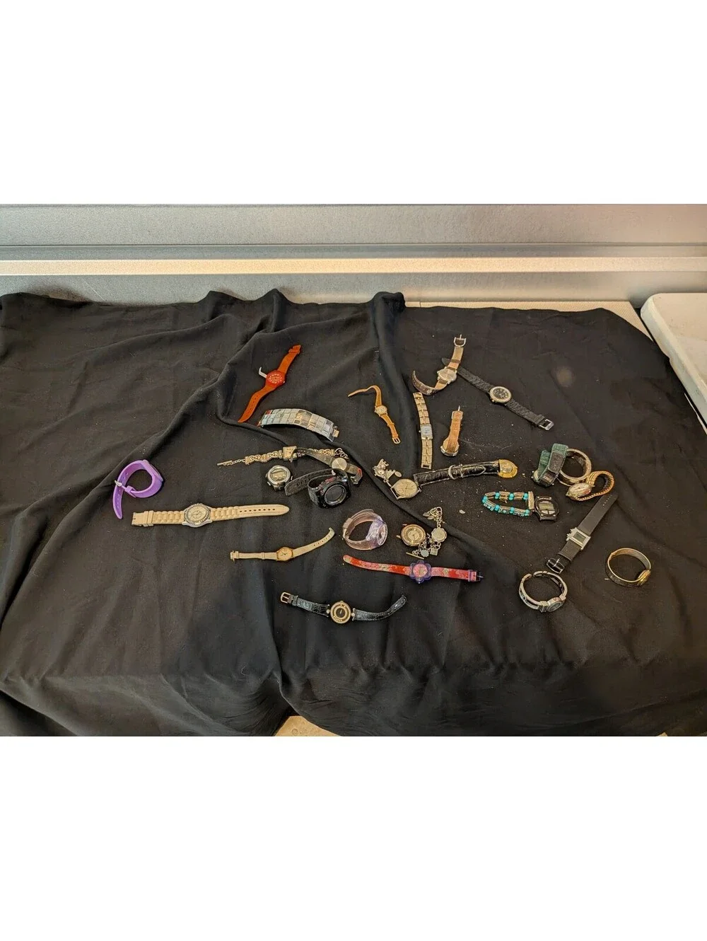 Lot 30 Watches Parts Repair Flea Market Resell